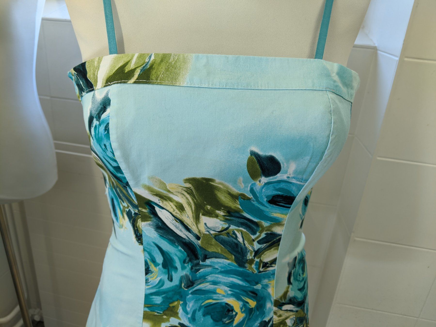 Kleider: Damenkleid Gr 34 – Neu (gemäss Beschreibung) aus Langnau am Albis von Judithsebi 2