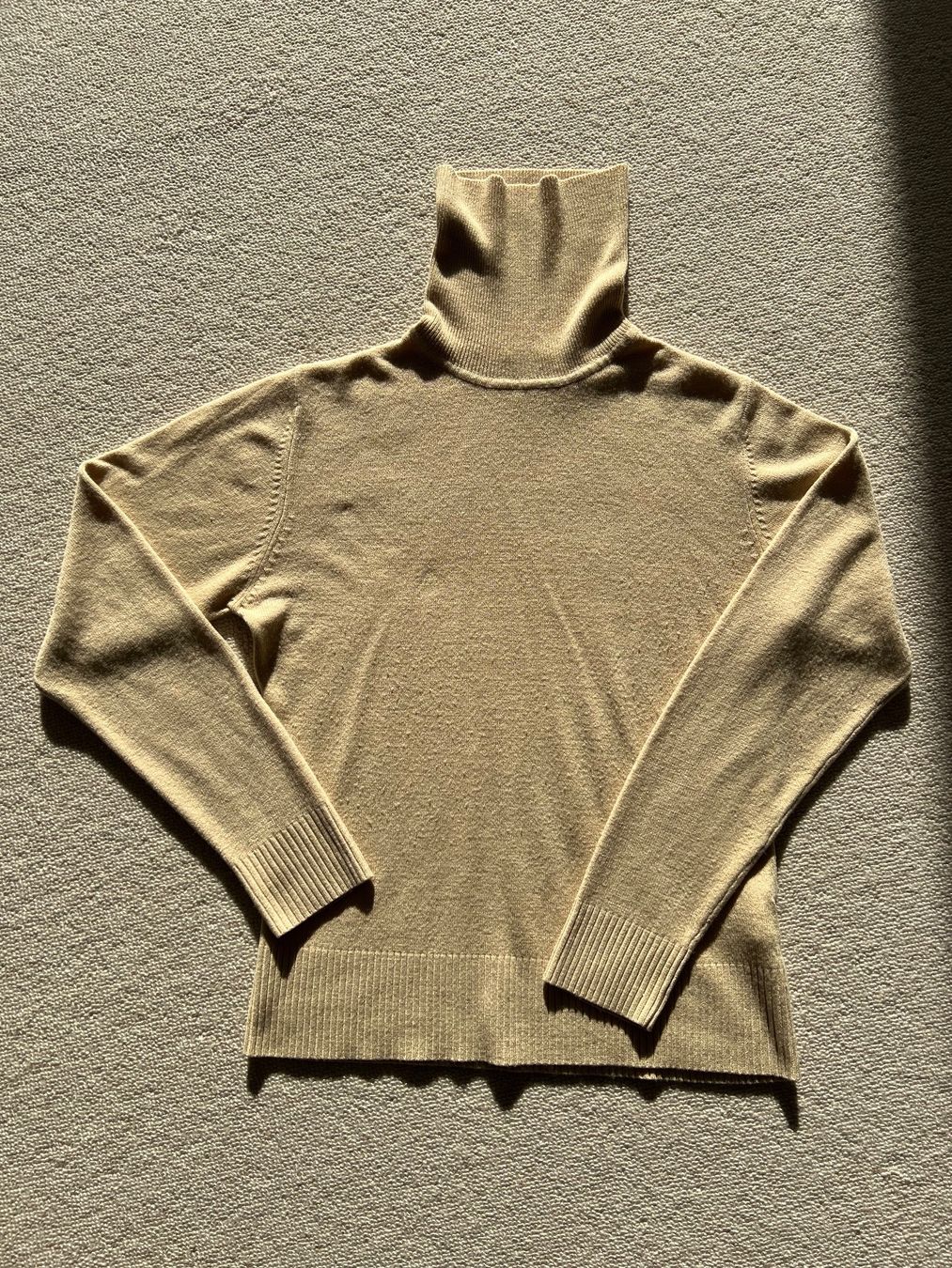H&M Pullover & Sweatshirts: Rollkragenpullover – Gebraucht aus Biel-Benken BL von efd4105