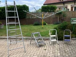 Lot de 3 escabots et une échelle