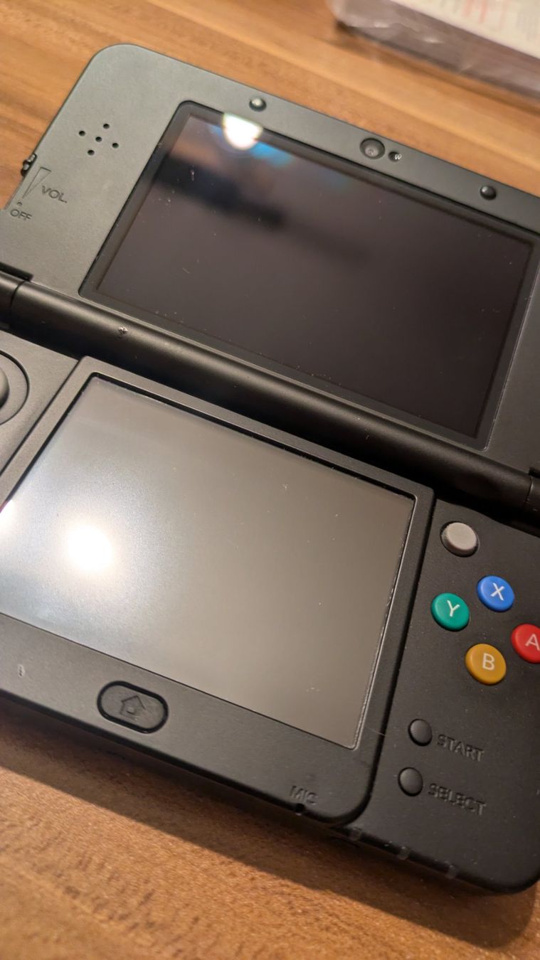 New Nintendo 3DS Konsole schwarz mit Zubehör gebraucht (Gebraucht) in ...