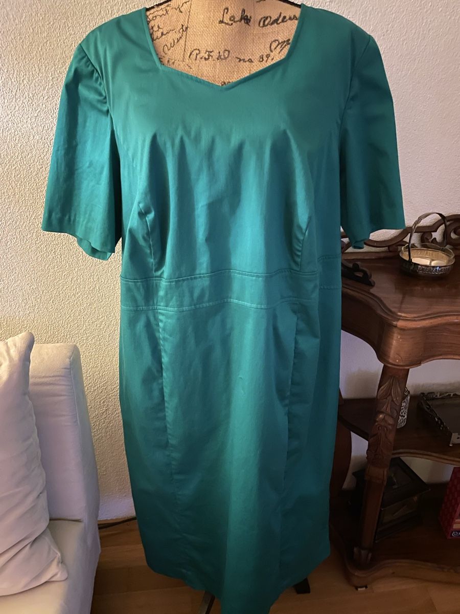 Vestiti: smaragdgrünes Damen Kleid Gr 52 – Nuovo (secondo la descrizione) da Emmenbrücke venduto da Ladyboutique 1