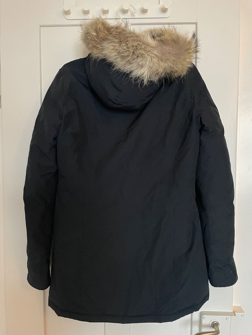 Woolrich Giacche: Schöne dunkelblaue Winterjacke von Woolrich – Usato da Zürich venduto da Camiro6 1