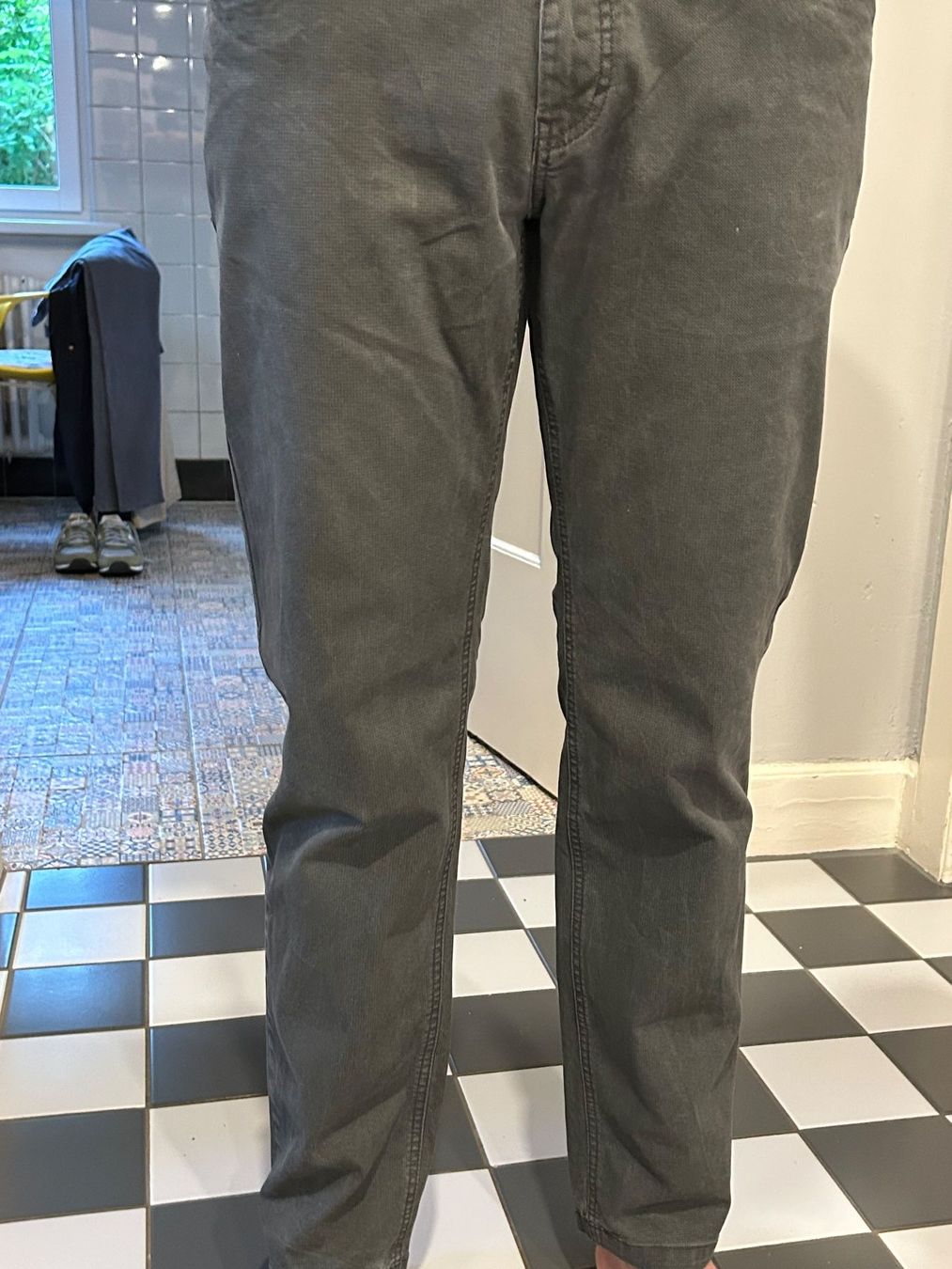 Pantaloni: Graue Jeans, Grösse 33/32,  gute Passform – Usato da Zuchwil venduto da bea_tl7p