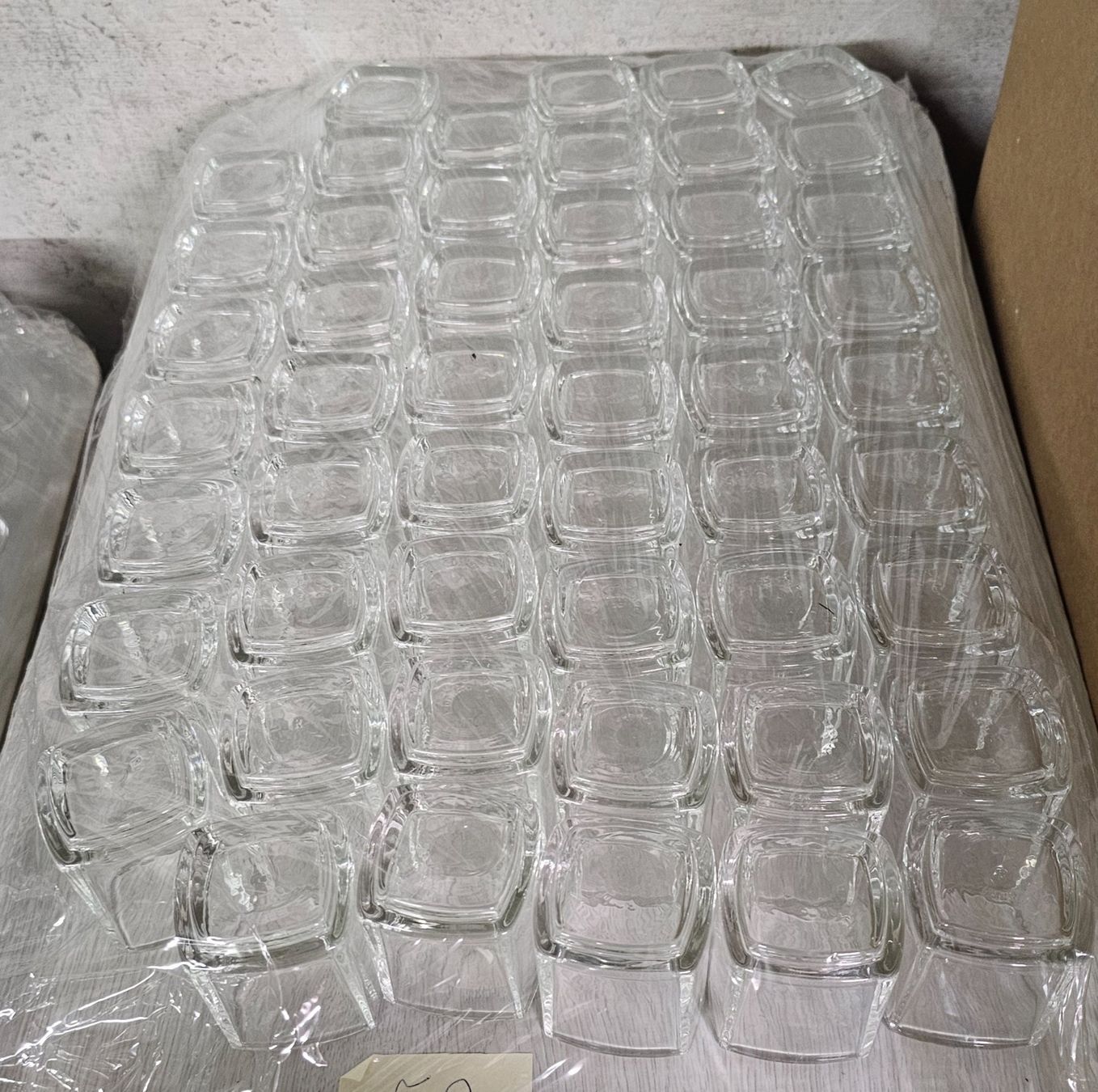 Bicchieri: Set 15 Stk. Aperogläsli 4,5x4,5x5,5cm – Usato da Basel venduto da Allerlei-Basel