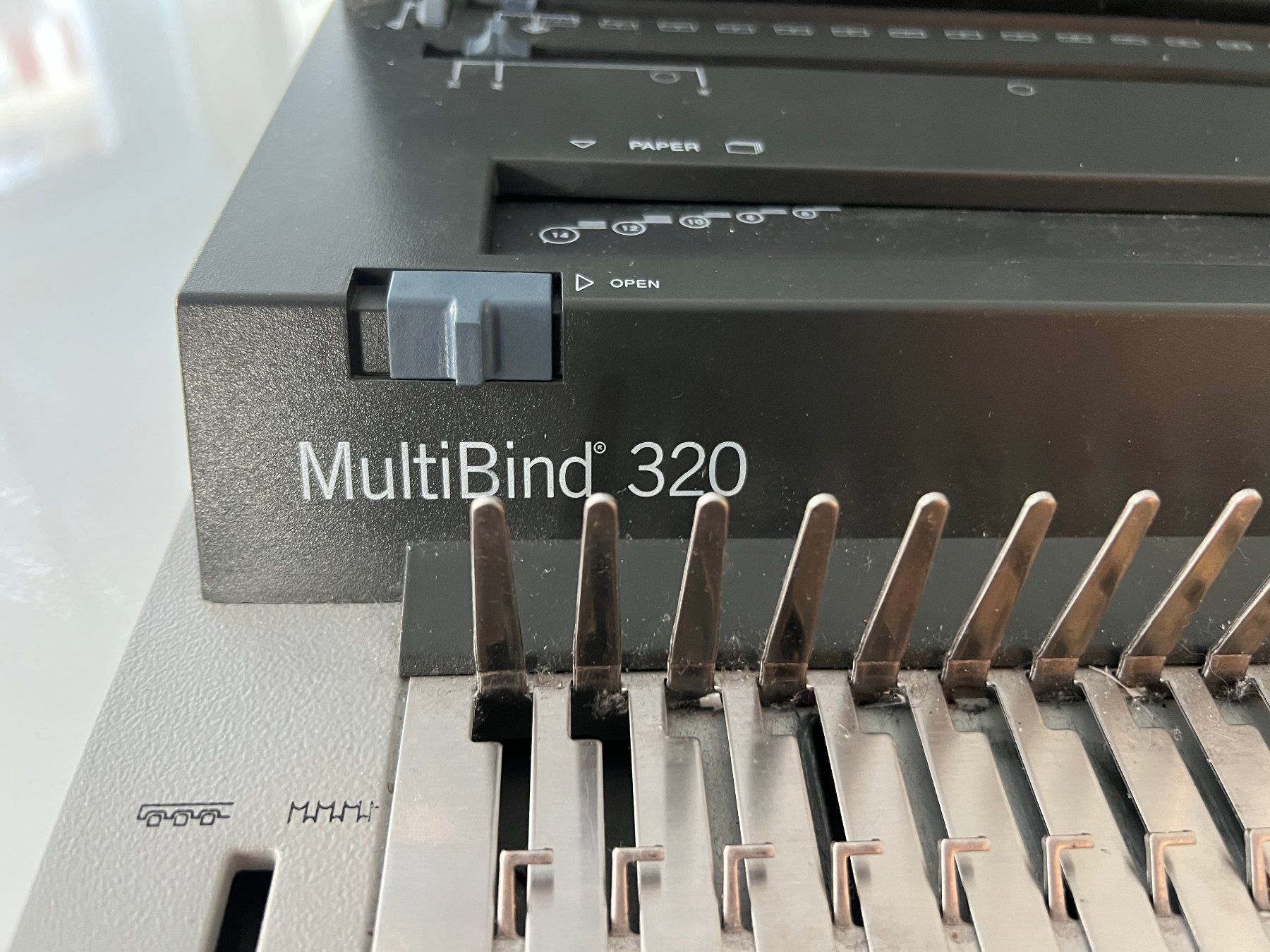 Bindegeräte: GBC Bindemaschine MultiBind 320 – Gebraucht aus Zürich von derboris 2
