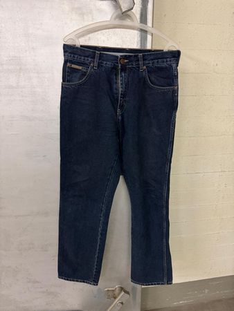 Jeans Wrangler dunkler Denim guter Zustand Grösse 31 / 30