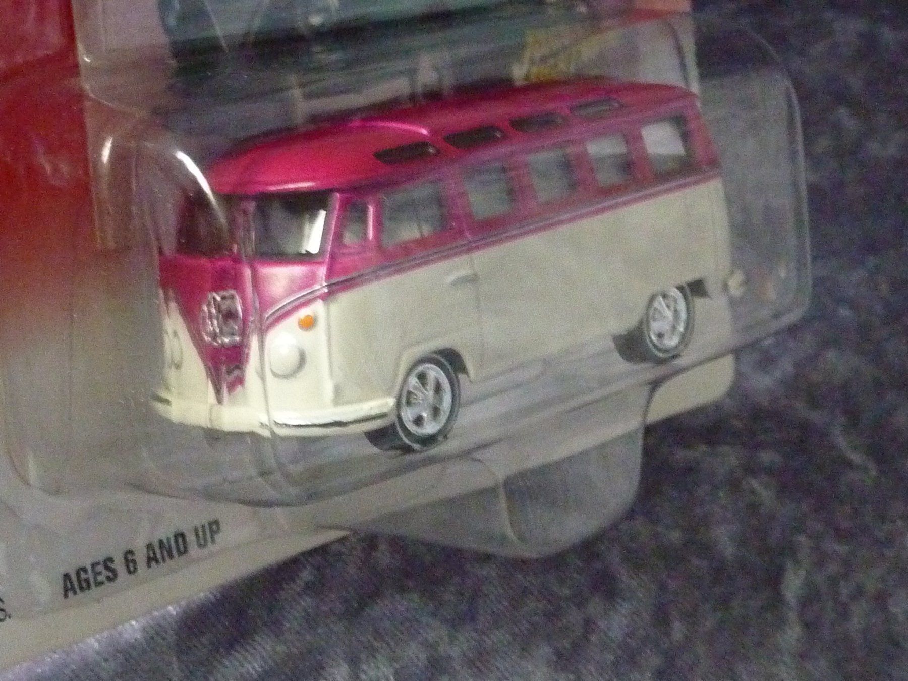 Volkswagen Modellini d'auto: VW 21 Window Bus  1:64 – Nuovo e nell'imballaggio originale da Dürrenäsch venduto da modellautos4you 2