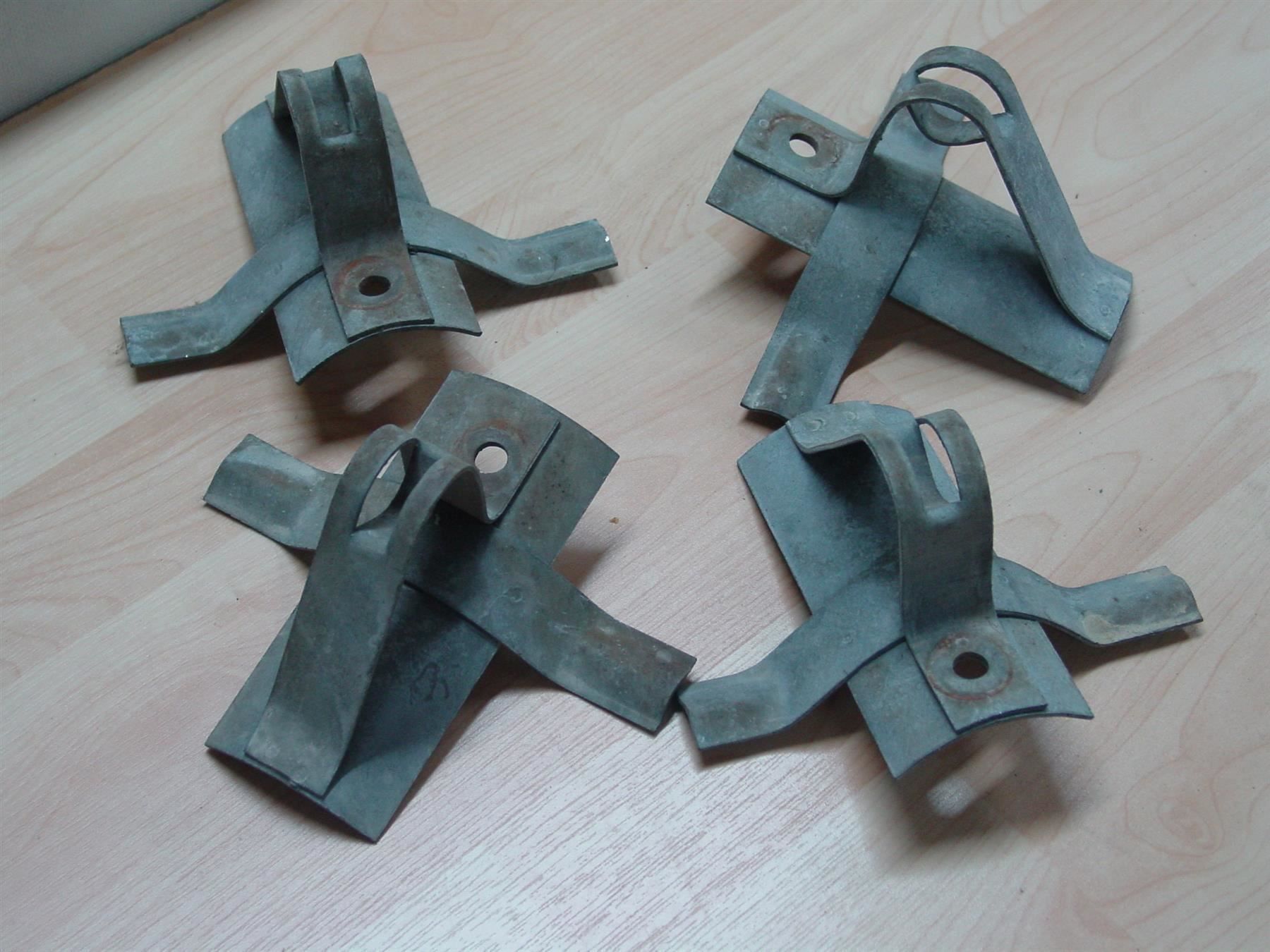 Wandhalterungen: Rohrhalter 1/2 Zoll, verzinkt – Gebraucht aus Rothrist von heinrich1966
