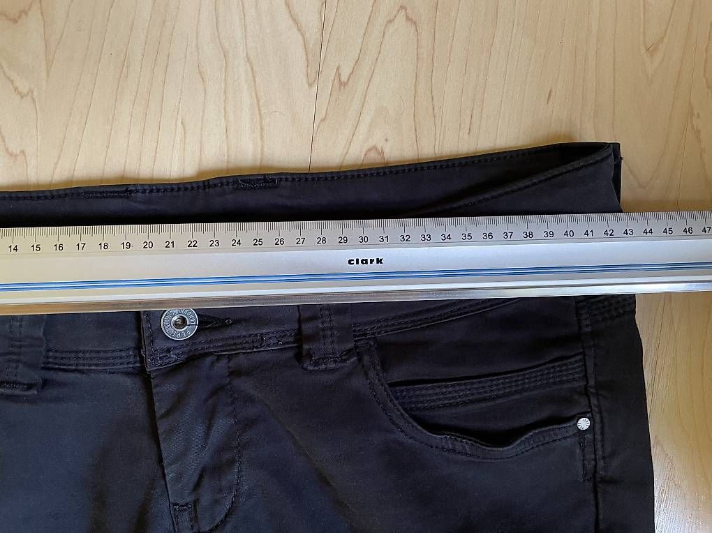Pepe Jeans Pantaloni: Pepe Jeans Venus Low Straight schwarz ca.38 – Usato da St. Gallen venduto da K_Blum 4