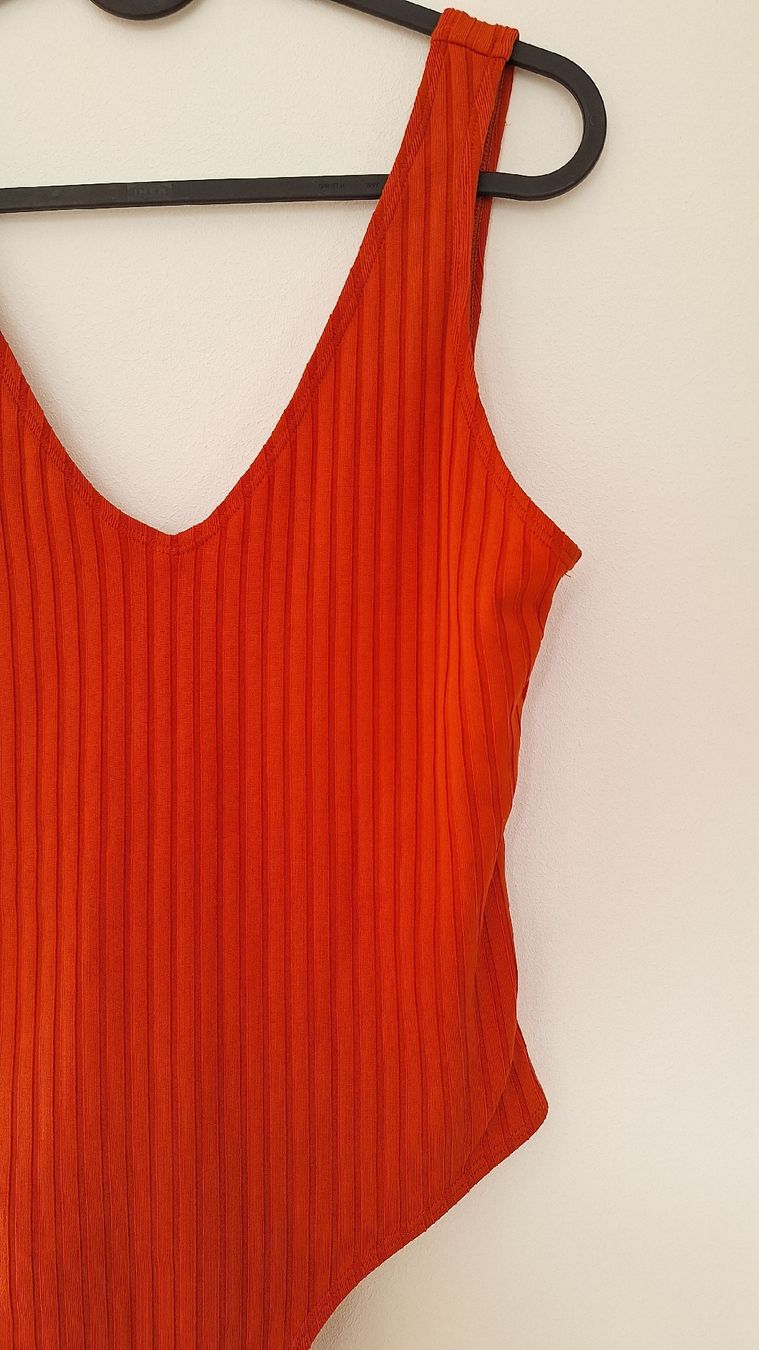 Costumi da bagno & Bikini: Badeanzug gerippt rostorange, V-Ausschnitt, Gr.M – Usato da Winterthur venduto da shishibelle 2