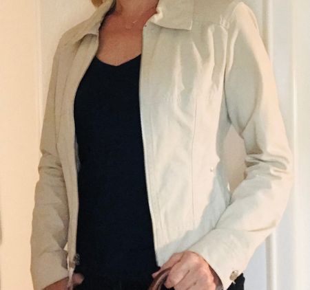 Elegante Kurzjacke, cremiges weiss, Gr. S, top Zustand!