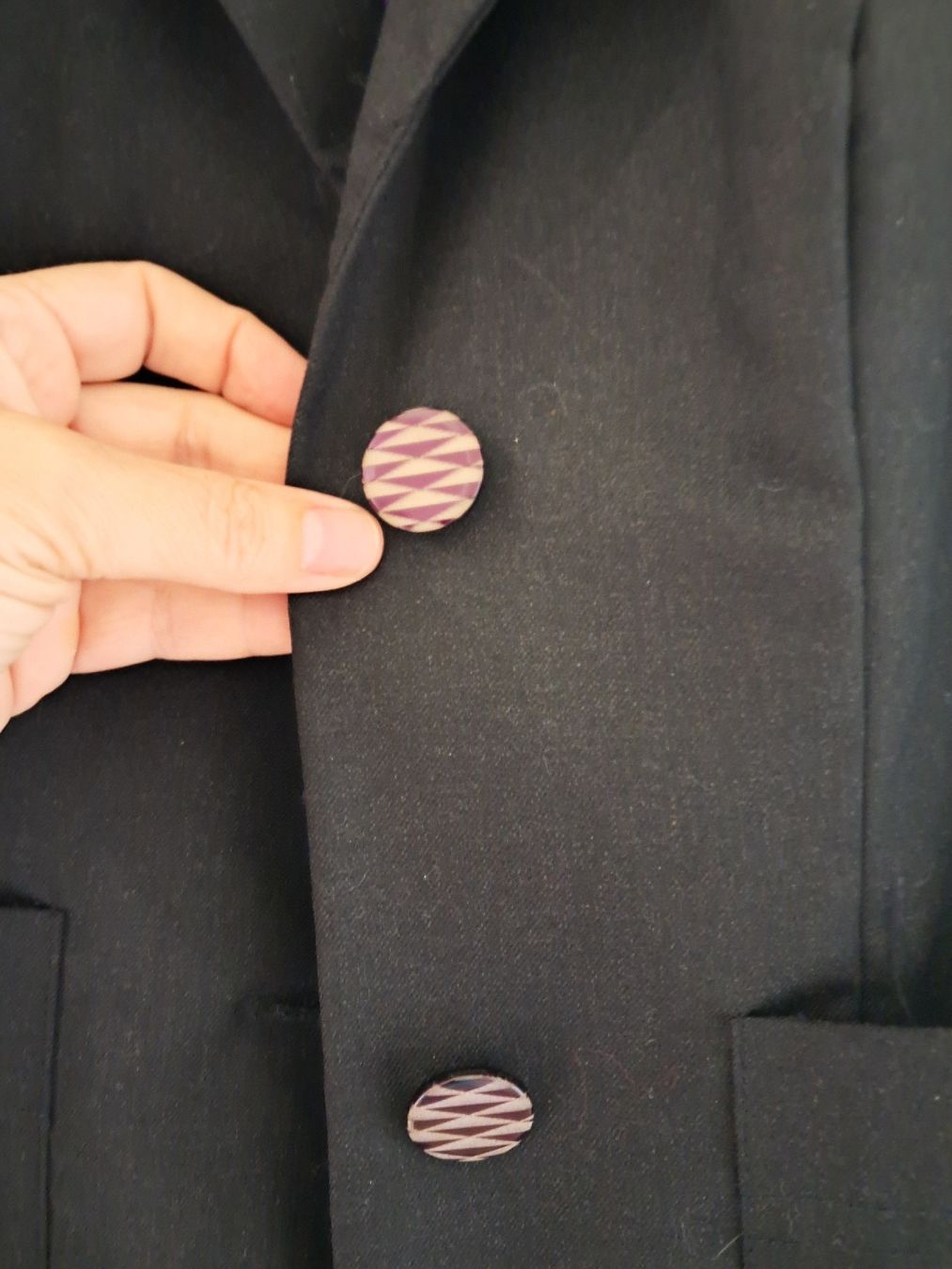 Giacche: Blazer noir chic à doublure violette—taille 38  – Nuovo (secondo la descrizione) da Aubonne venduto da erinrose 1