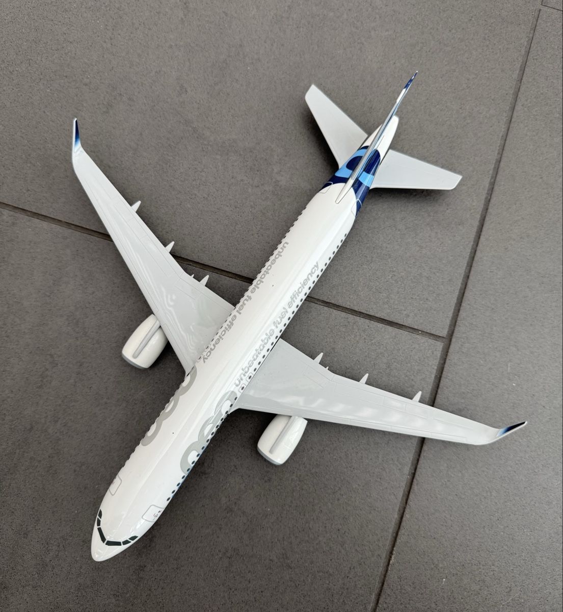 Airbus Kits de montage: A320neo Flugzeugmodell – D'occasion à Zürich par PapaFoxtrott 3