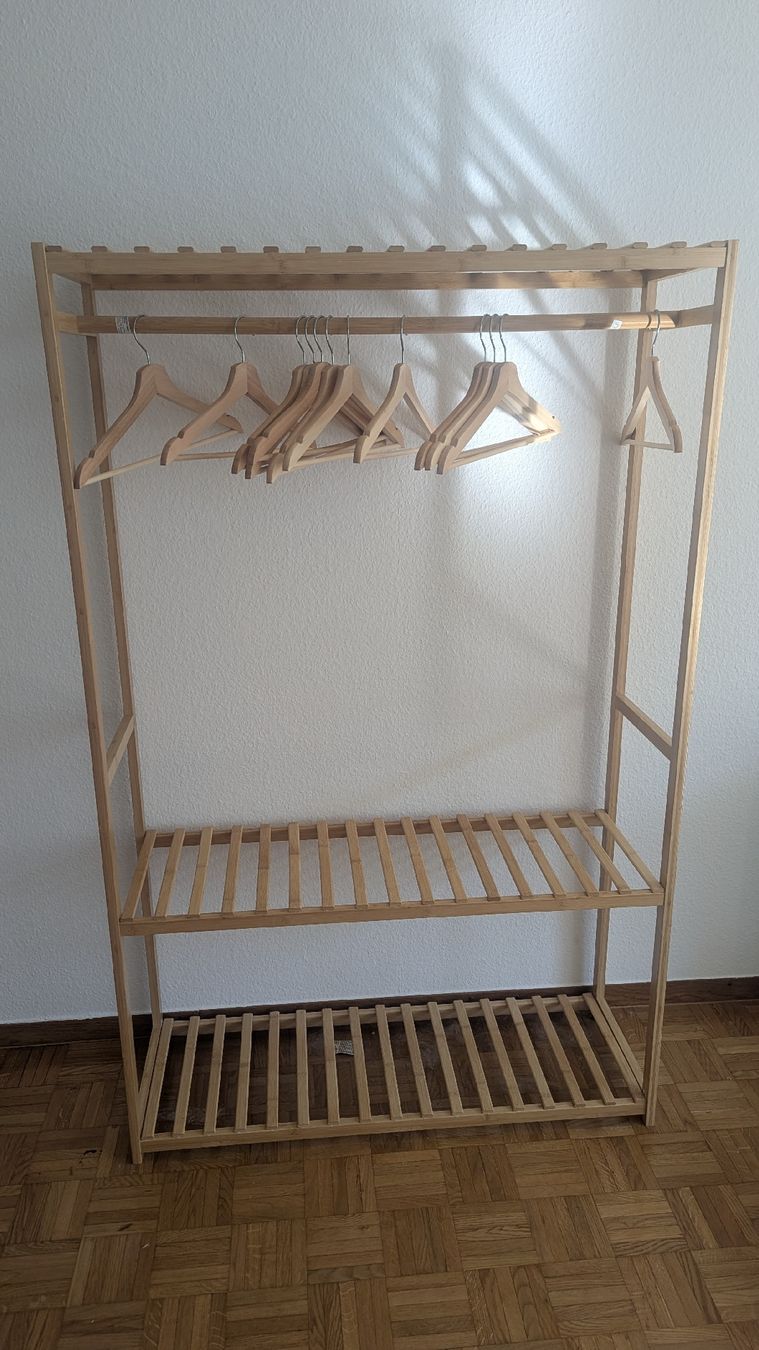 Conforama Guardaroba: clothes rack - wooden – Usato da Morges venduto da mai_bj58