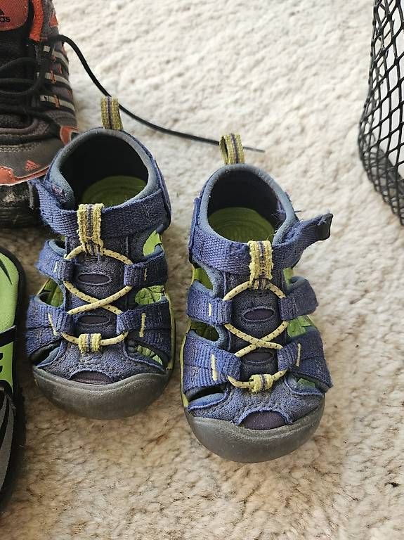 Chaussures garçon: Kinderschuhe Grösse 22 – D'occasion à Kiesen par Marie34 3