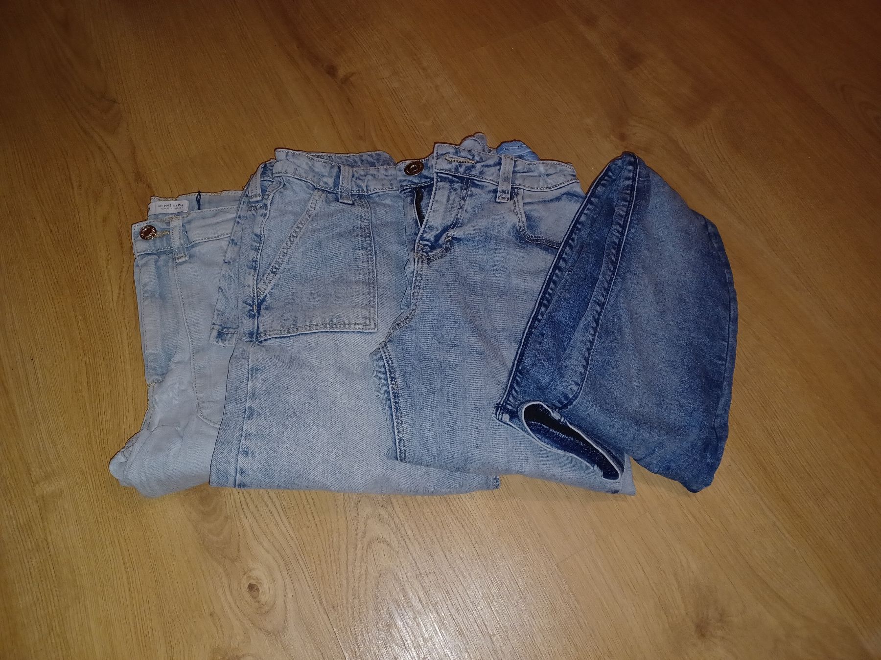 Pantaloni: Lange Jeans Mädchen Grösse 152 – Usato da Zufikon venduto da Jimbojohnson