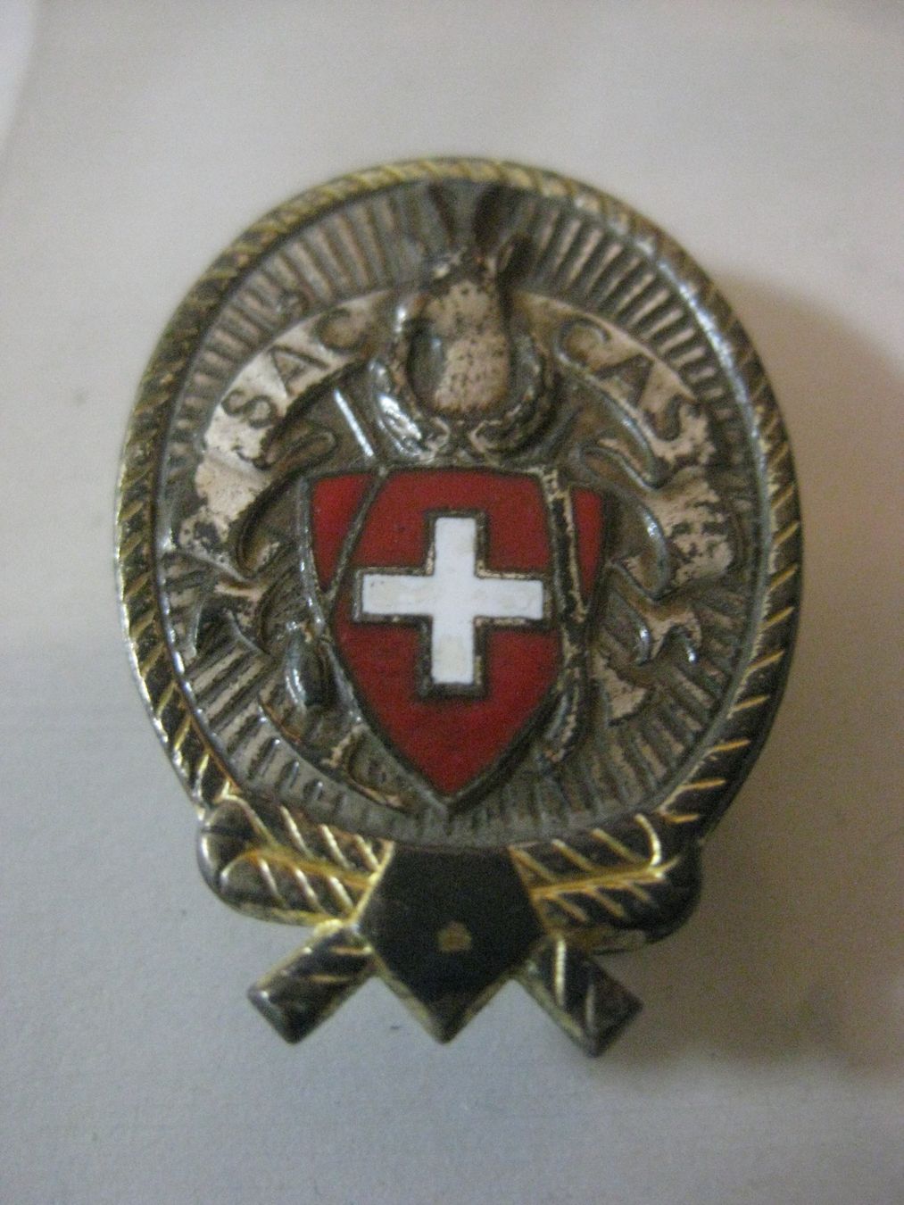 Swiss Placchette & Badge: Brosche SAC CAS SCHWEIZER ALPEN CLUB – Usato da Münchenbuchsee venduto da neuwertig-gespart 1