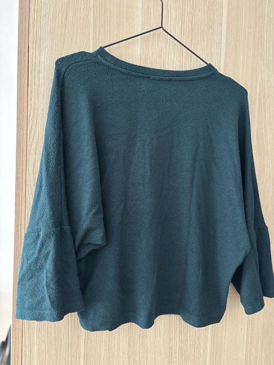 Bershka Pullover & Sweatshirts: Dunkelgrüner Bershka Pullover, Grösse XS S – Gebraucht aus Basel von mic_5258 3