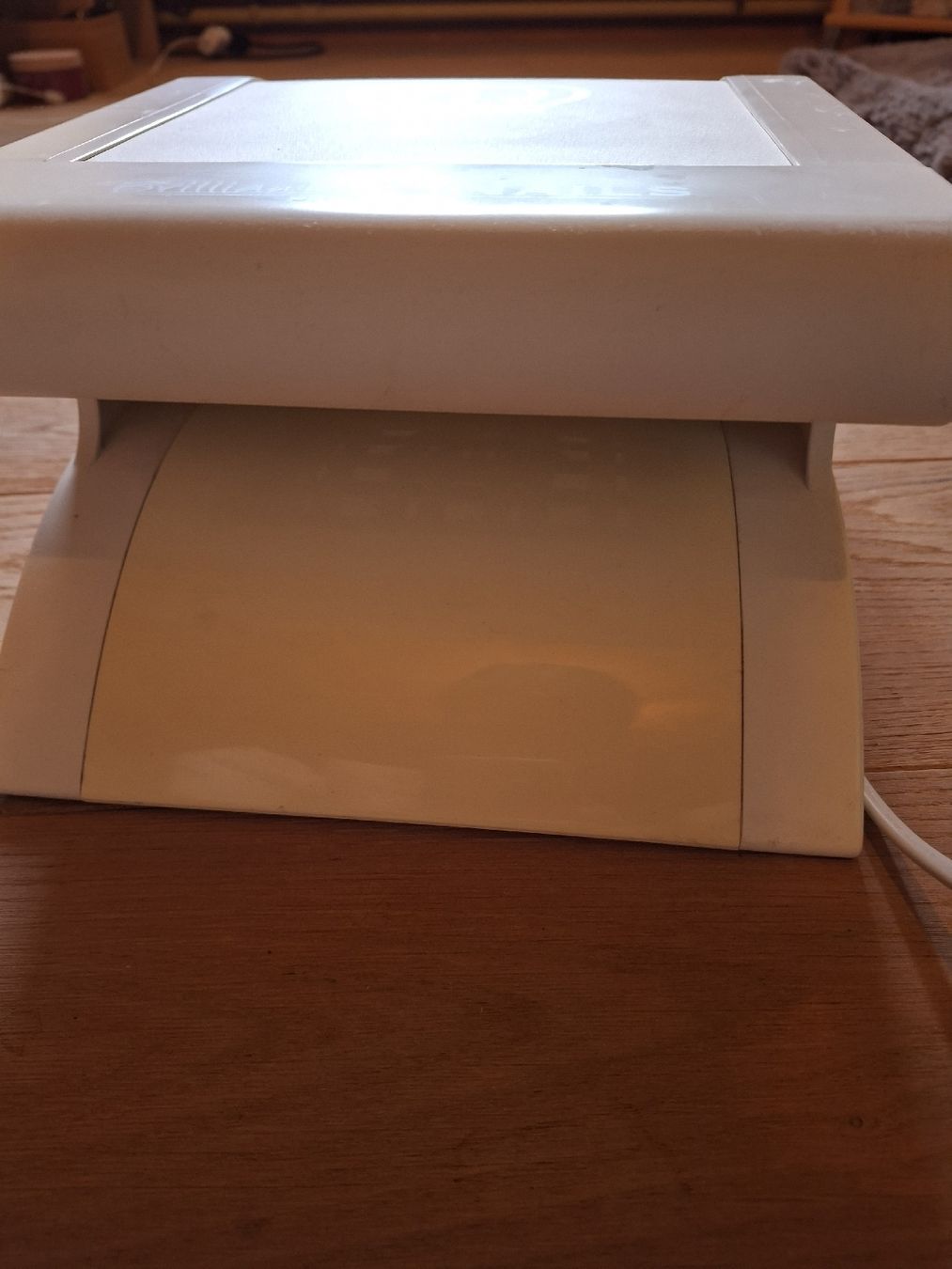 Künstliche Fingernägel: Gebrauchte Nagelstudio Lampe – Gebraucht aus Herbligen von bae_9j6p 1
