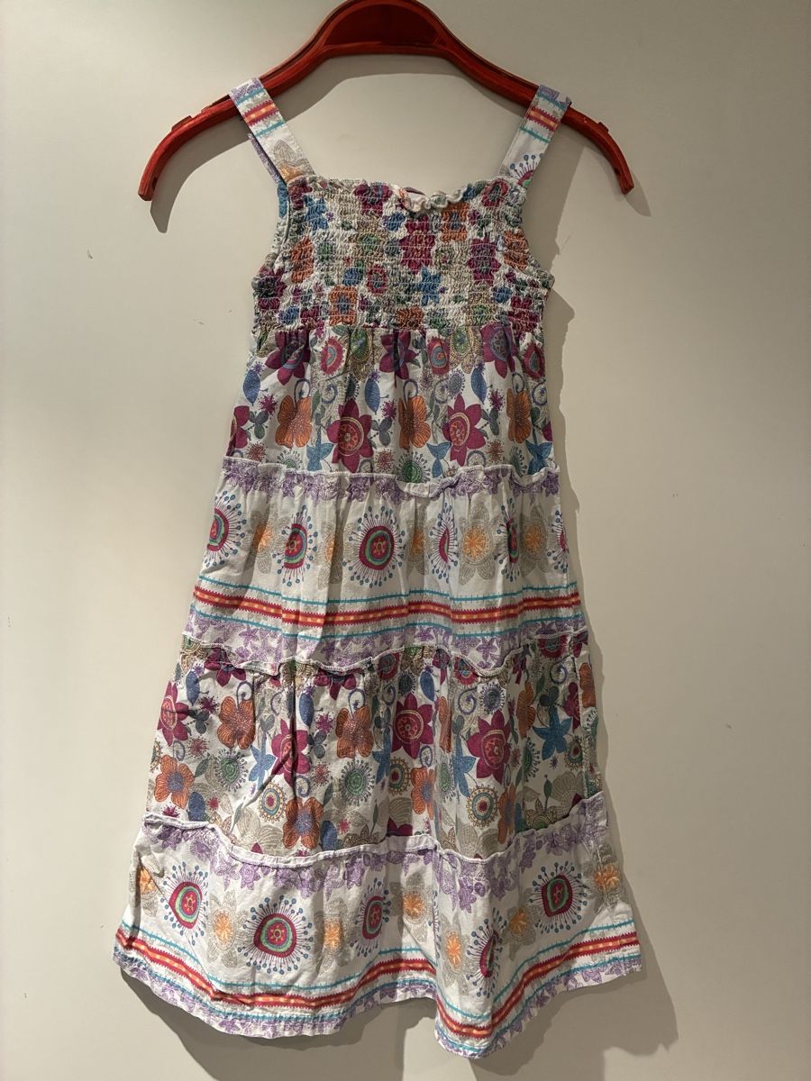 Vestiti & Gonne: Schönes Kleid Gr. 104 – Usato da richterswil venduto da lunamarie001