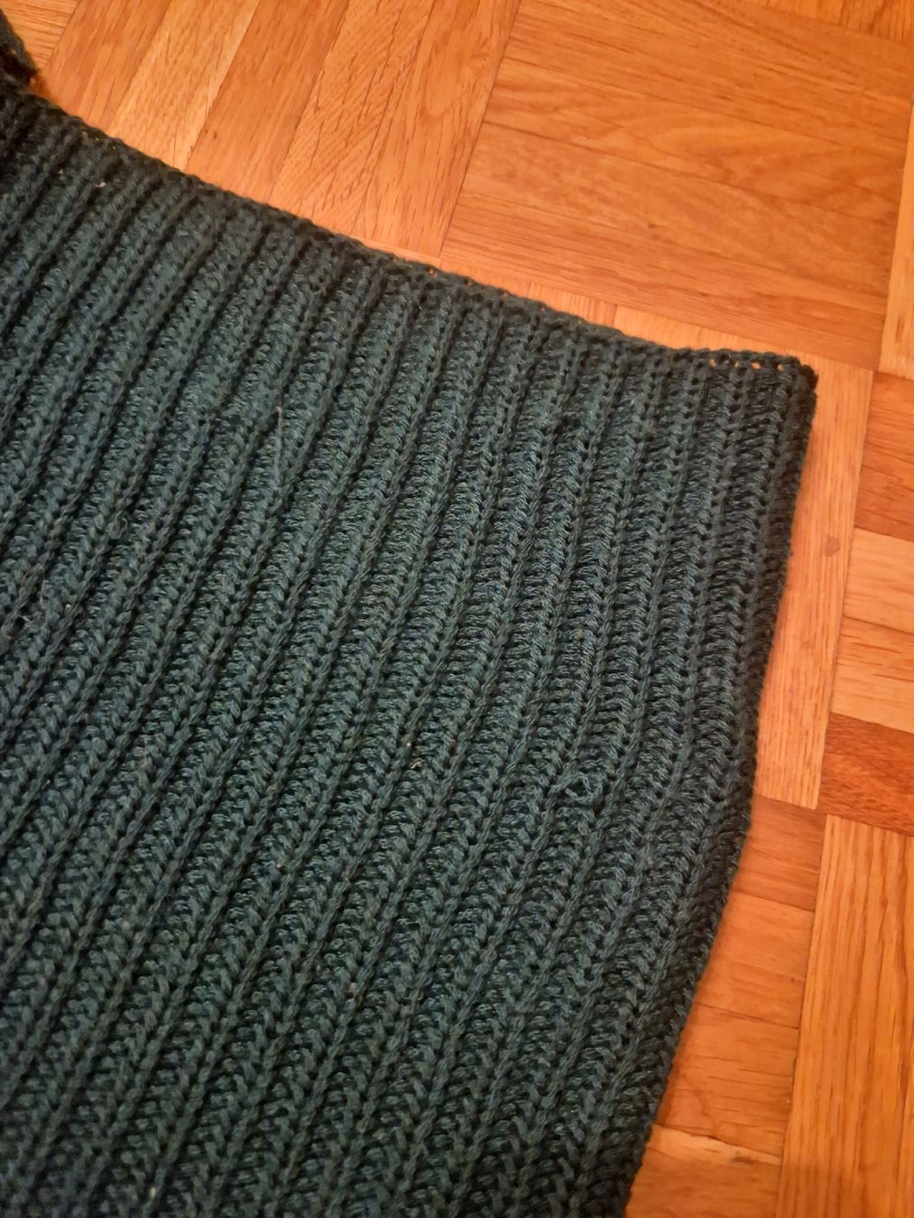 Pieces Foulard & Sciarpe: Dark Green Scarf – Usato da Allschwil venduto da IreneTu 2