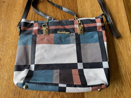Schicke Tasche von Mei&Ge, kariert, Kunstleder