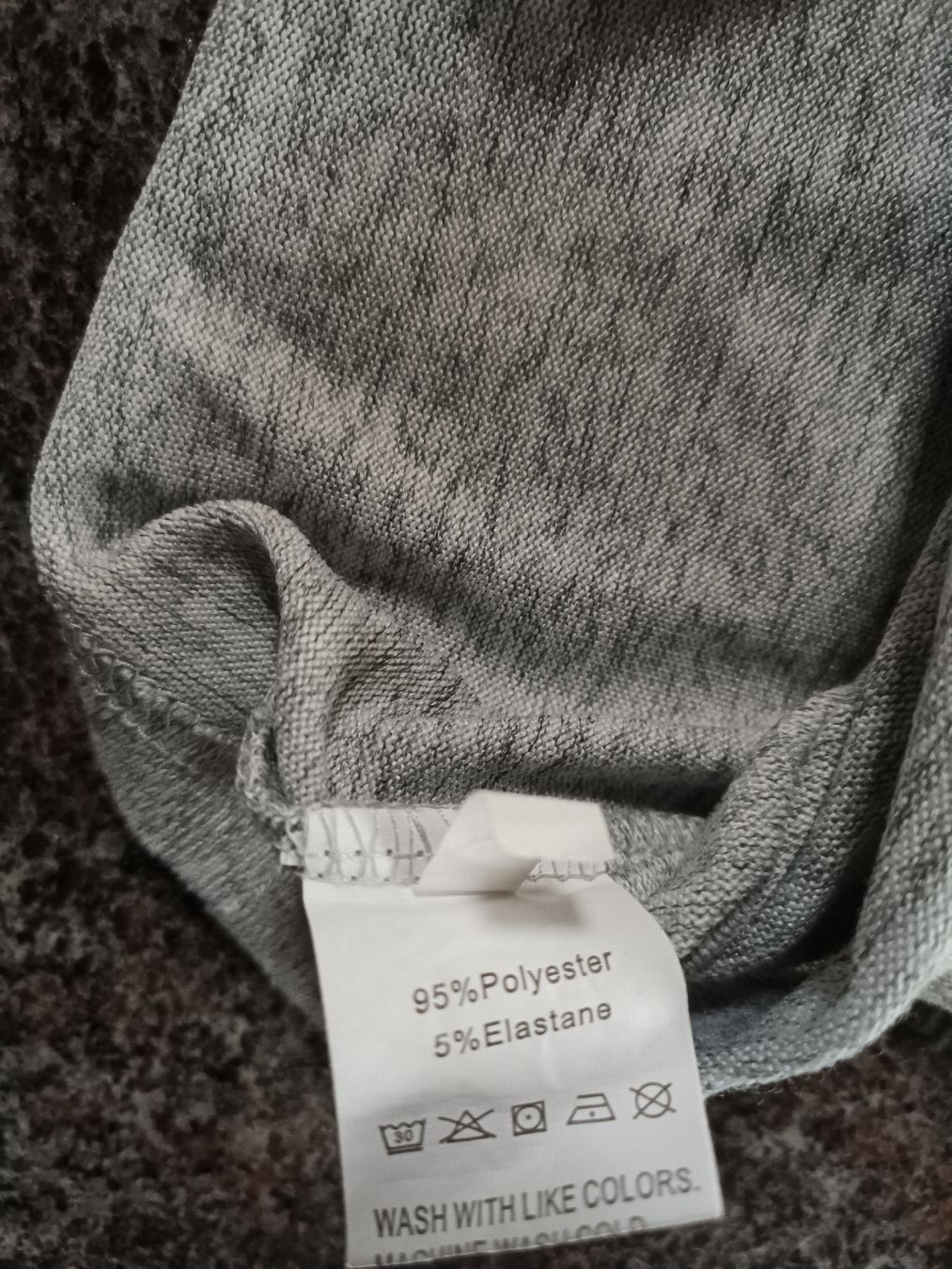 Maglioni & Felpe: Grauer Pullover L neu – Nuovo (secondo la descrizione) da Bätterkinden venduto da Elefantenzoo 2