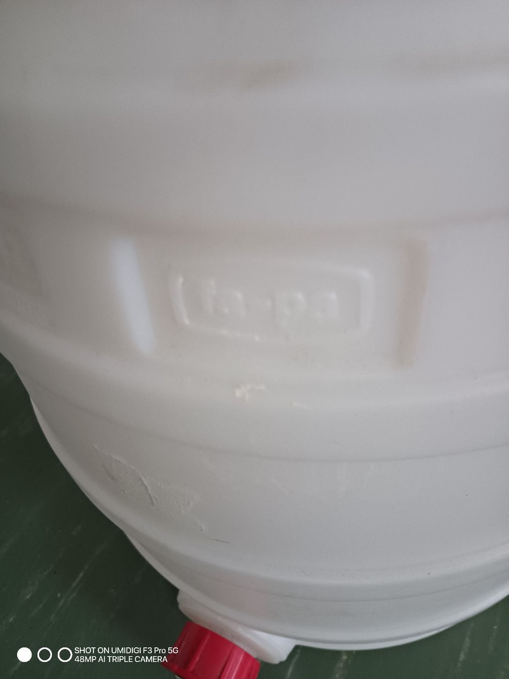 Tränken & Tröge: Behälter 30L ohne Hahn weiss Wassertank Kunststoff  – Neu (gemäss Beschreibung) aus Aarwangen von to-hirschi 2