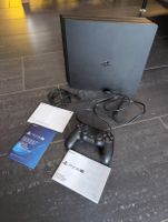 Sony PlayStation 4 Pro CUH-7216B Konsole mit Controller