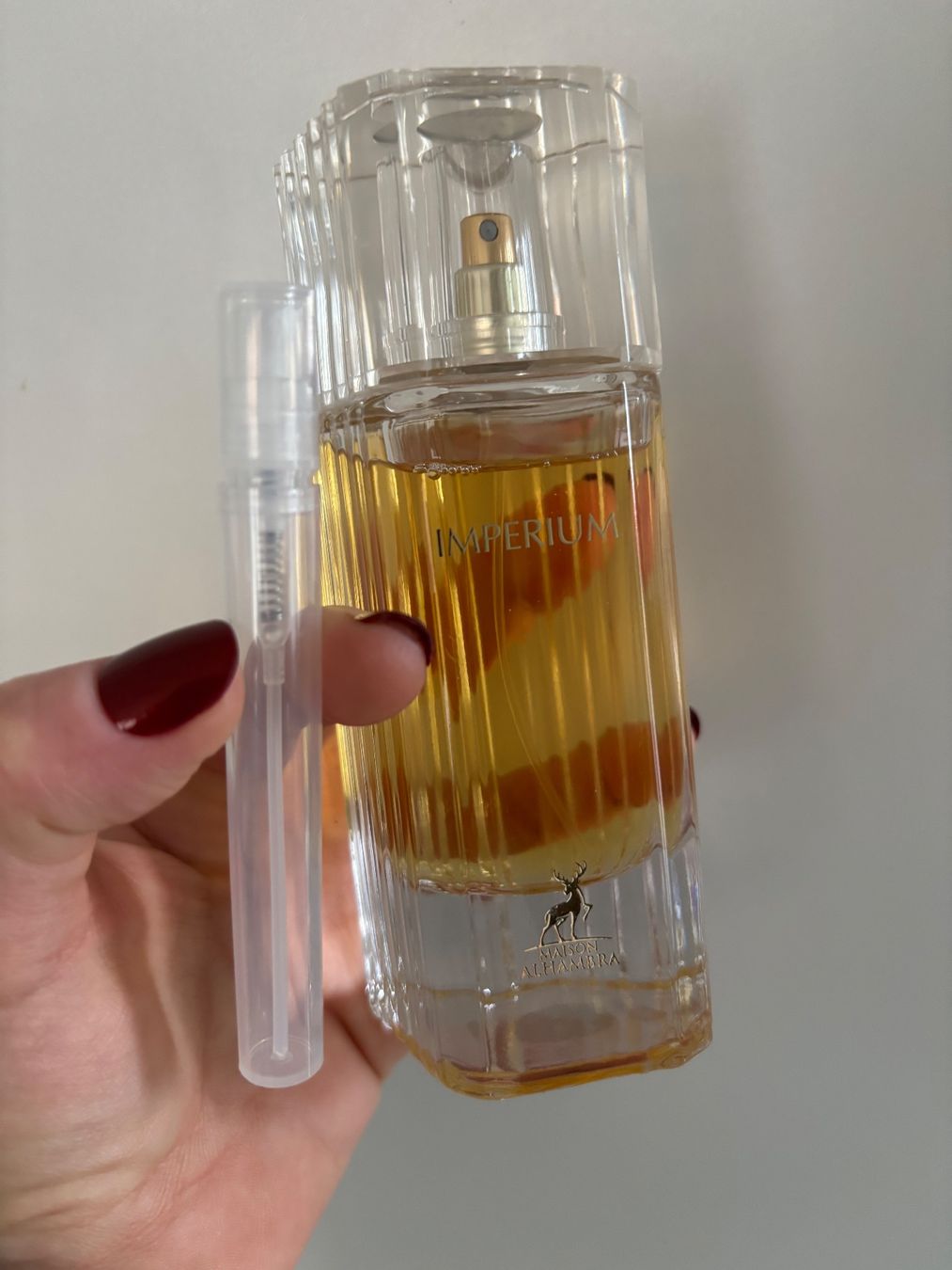 Lattafa Parfum & Eau de Toilette: Alhambra Imperium EDP 5ML Abfüllung, Unisex – Gebraucht aus Zürich von deruja