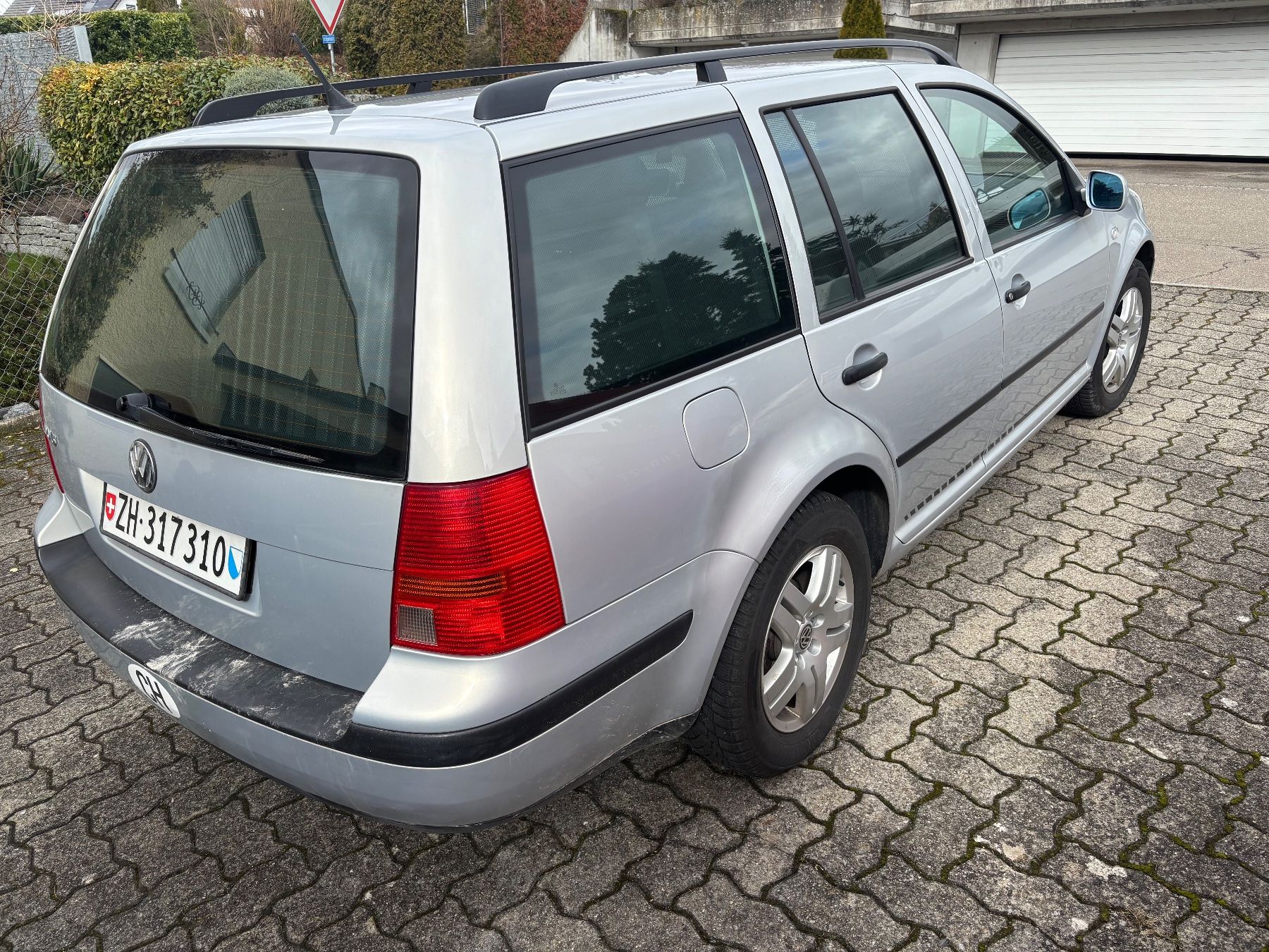 VW Autos: Volkswagen Golf Variant 1.6SR – Gebraucht aus Watt von Shedeo 2