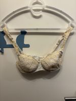 Soutien-gorge blanc et doré dentelle