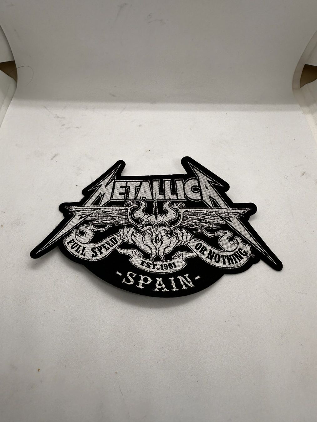 Toppe: Patch Metallica Spain Madrid Popup store 2024 – Usato da Bellevue venduto da LarsUlrich01
