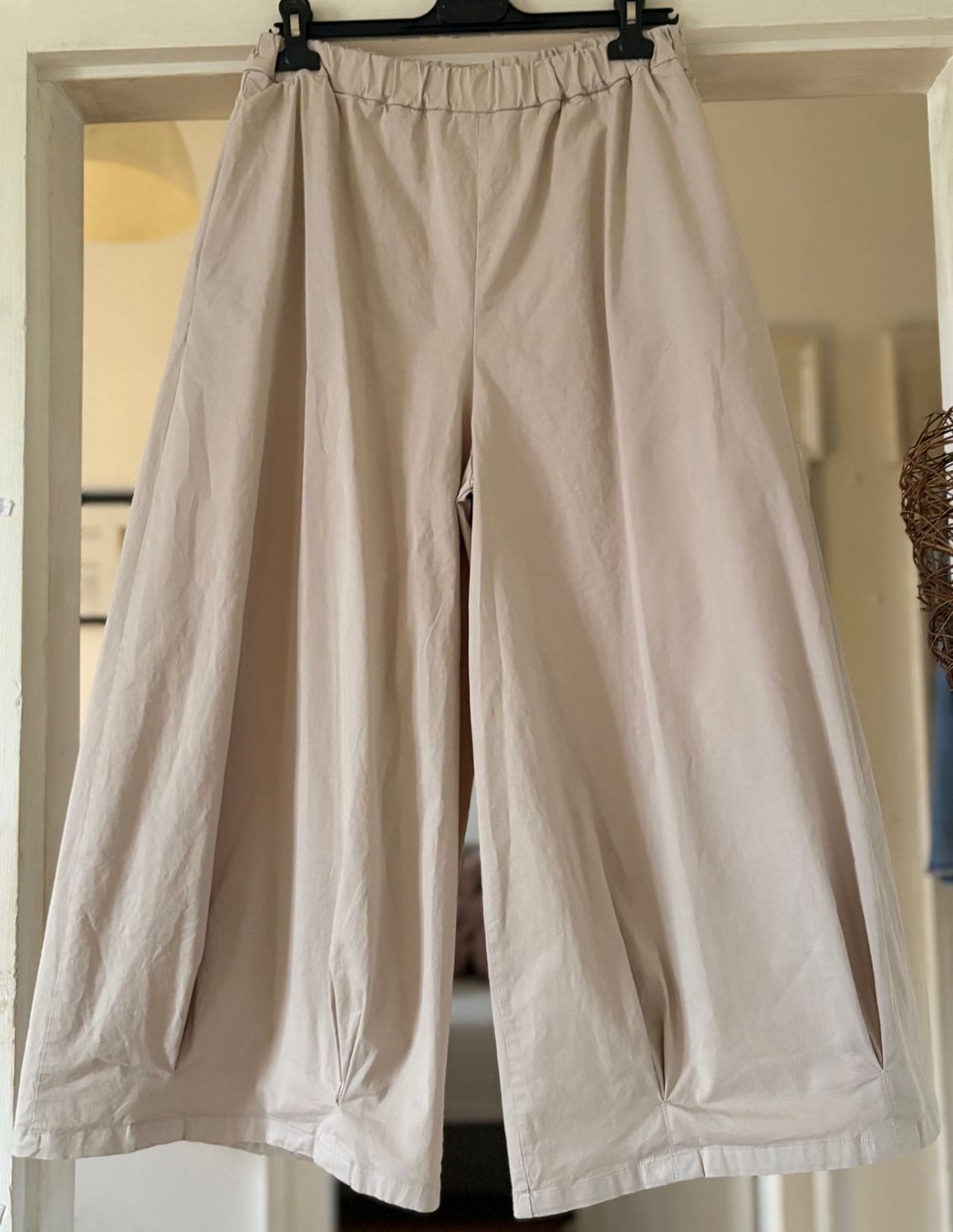 Pantaloni: PANTALONS EN COTON! M – Nuovo e nell'imballaggio originale da Locarno venduto da NicoNion