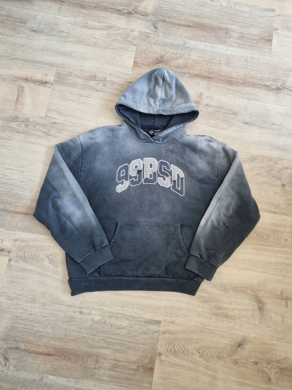 Pulls & Sweat-shirts: 99 Based Hoodie – D'occasion à Diessenhofen par cyr_m2pb