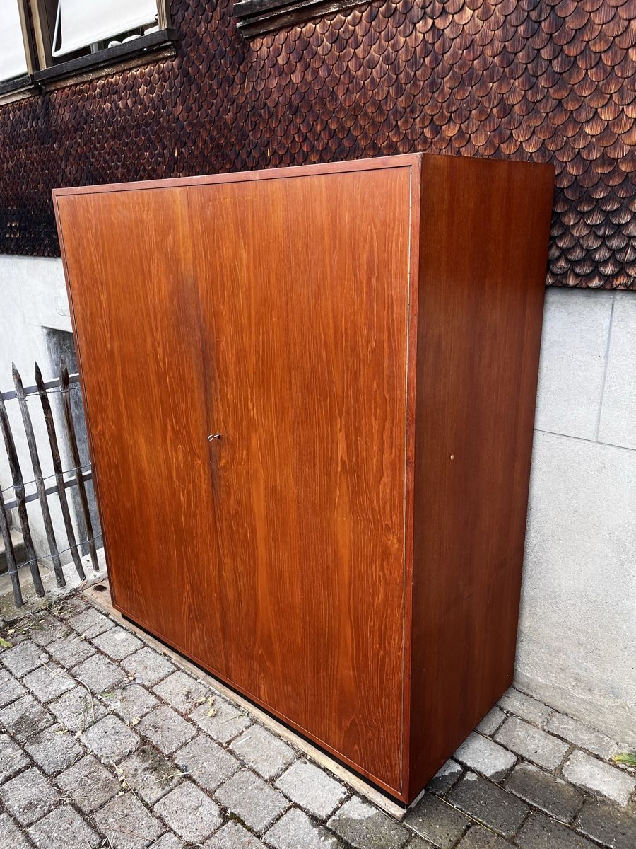 Schränke: Teak Holzschrank – Gebraucht aus Hinterkappelen von Schimione 1