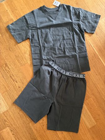Tolles Pyjama Gr. 134, Neu , Next