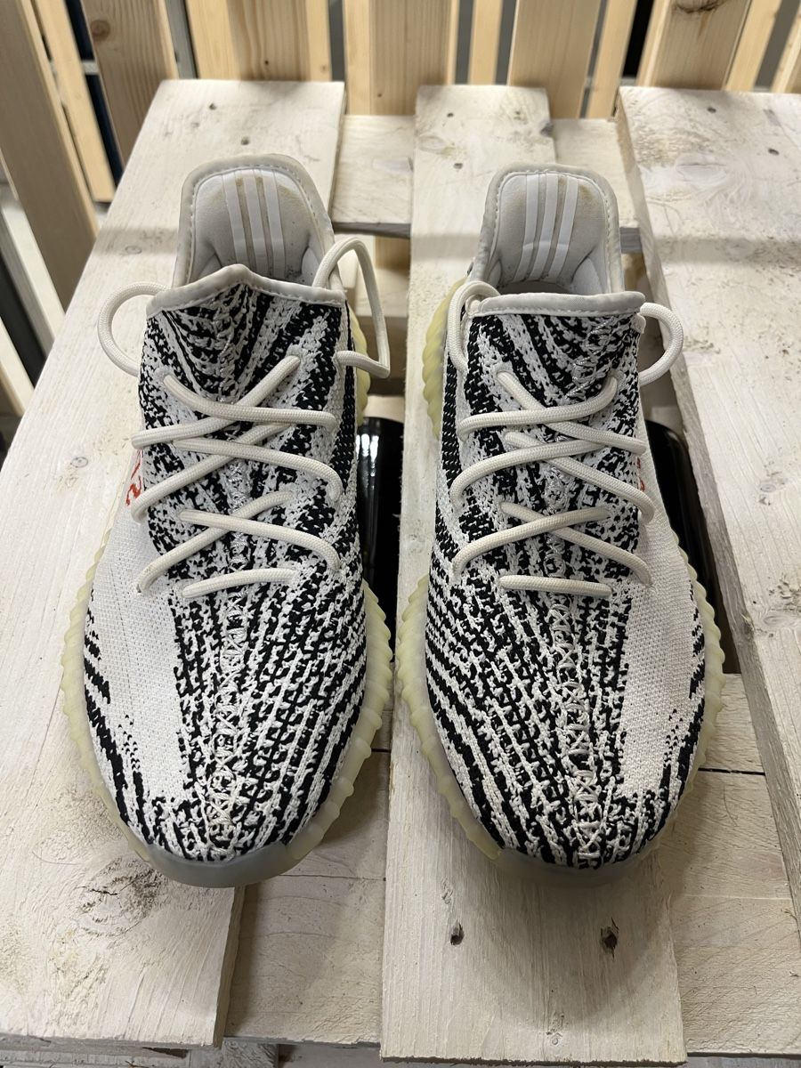 Adidas Scarpe da uomo: Adidas Yeezy Boost 350 Zebra – Usato da Birmensdorf ZH venduto da miguelangelo97