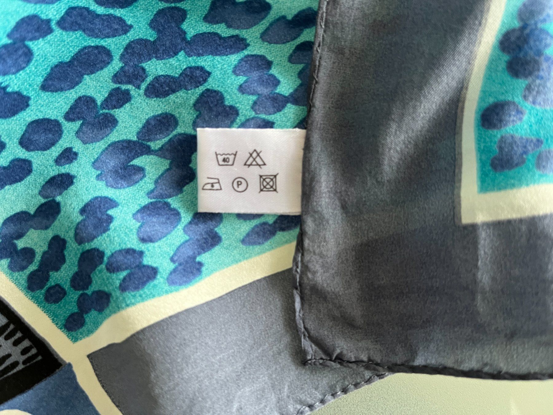 Foulards, Tücher & Schals: Foulard aus Seide - Seidentuch – Gebraucht aus Uetendorf von Florabella01 3