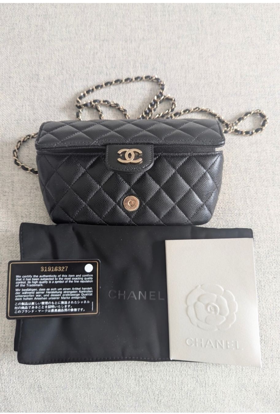 Chanel Taschen für Damen: Pochette noir Chanel – Neu und originalverpackt aus Kerzers von hel_v8pr 3