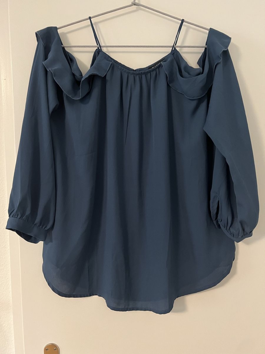 Blusen: Off-Shoulder-Bluse Gr. L – Gebraucht aus Winterthur von mel_wy