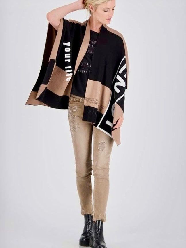 Altro in Moda donna: Neuer Monari Poncho mit Logoschrift , Medium , – Nuovo e nell'imballaggio originale da Illnau venduto da Sniwi67 2