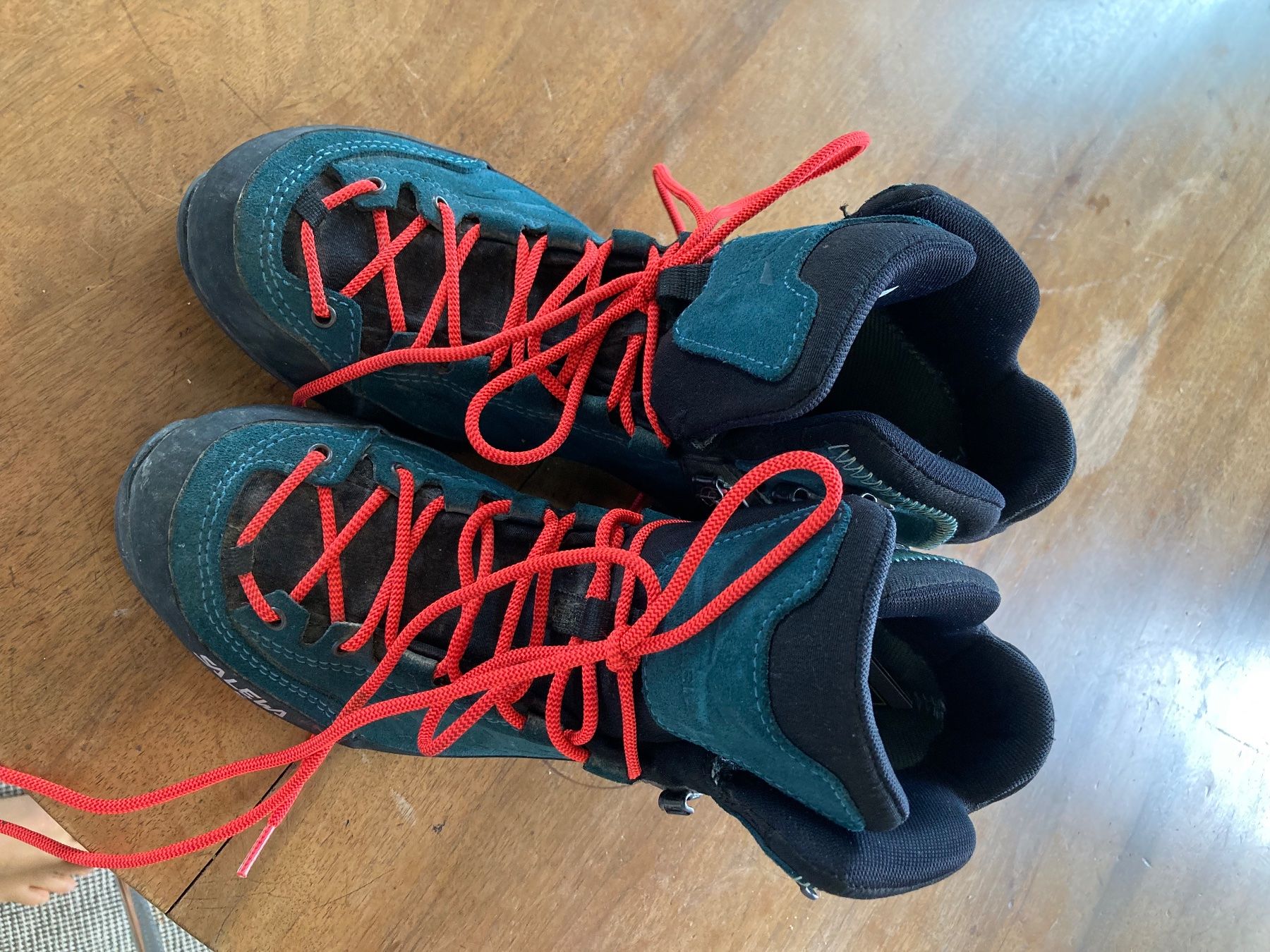 Salewa Scarpe da donna: Salewa Wanderschuhe, einmal getragen. – Usato da Uster venduto da Schmidli12