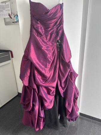 Luxuar Limited Abendkleid lila Grösse 42 trägerlos