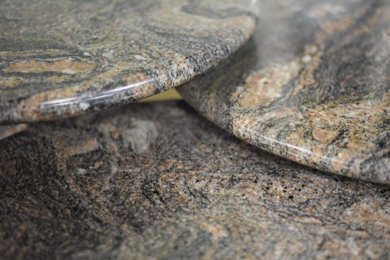 Tavoli: Couchtische aus Granit – Usato da Lichtensteig venduto da UsedIN 3