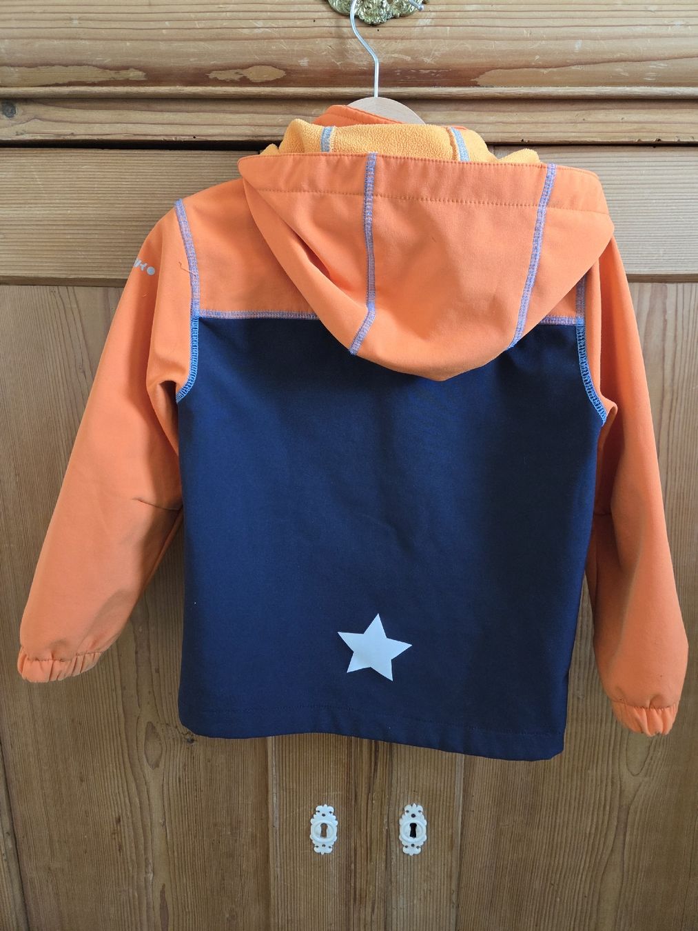 Icepeak Giacche & Cappotti: Softgeljacke von Icepeak Gr. 104 – Usato da Fraubrunnen venduto da amaree313 1