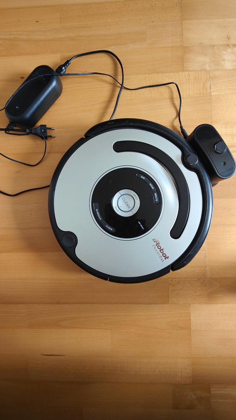Irobot Staubsauger & Zubehör: IRobot Roomba – Gebraucht aus Cortaillod von carambar01