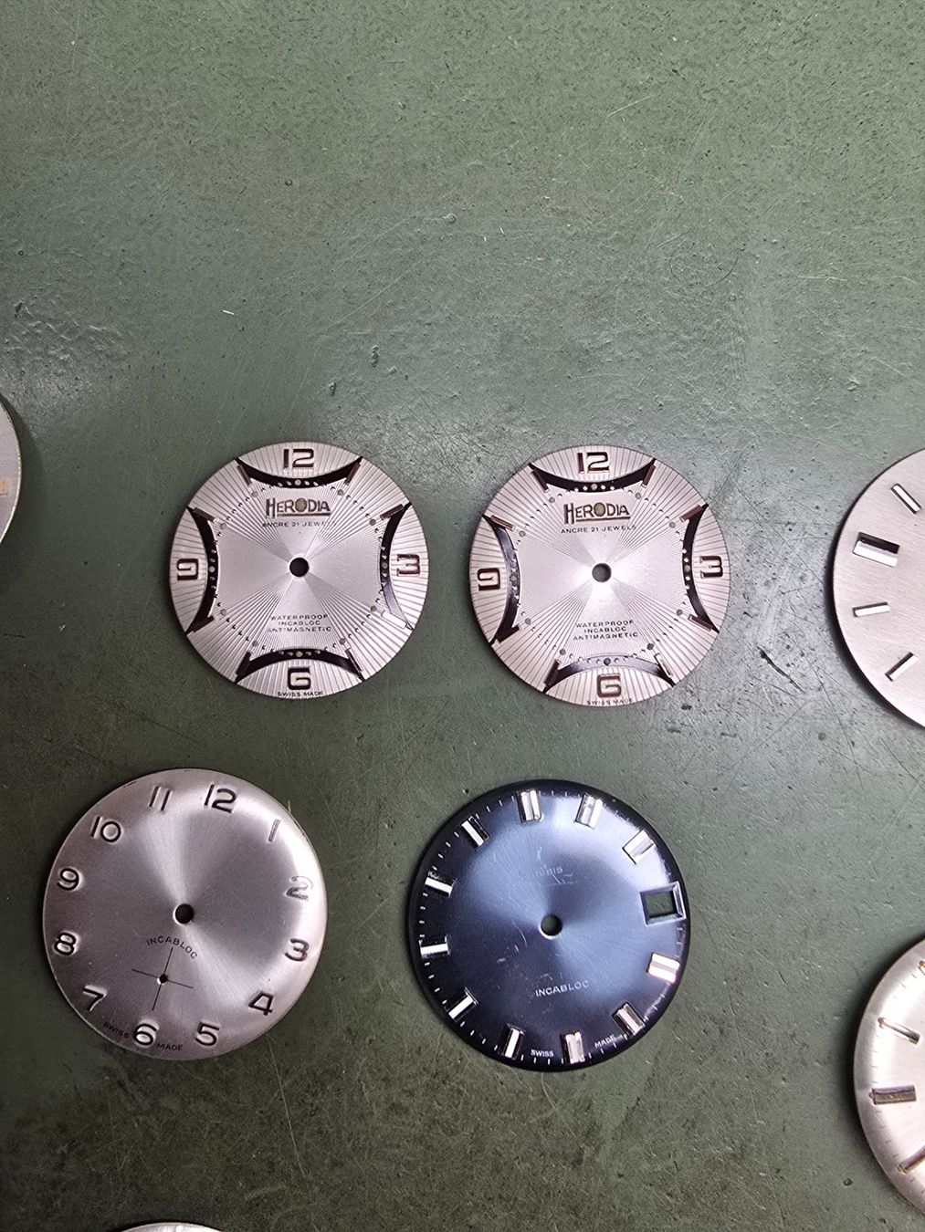 Orologi: Lot de 17 cadran divers – Usato da Tramelan venduto da Nirdan 4
