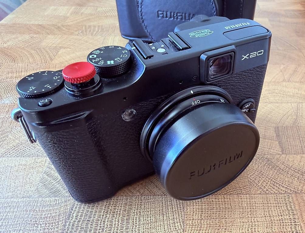 Fujifilm Fotocamera: Fujifilm X20 TOP Condition Camera – Usato da Neuchatel venduto da Pancrazi 3