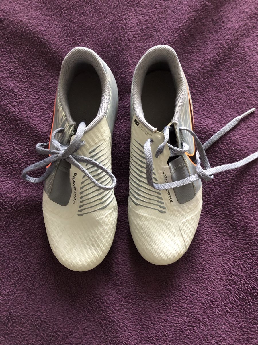 Herrenschuhe: Fußball Schuhe Größe 34 – Gebraucht aus Adliswil von rossoelmare 1